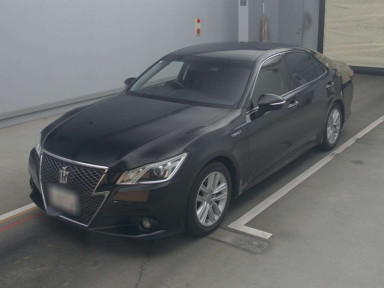 2013 Toyota Crown Hybrid