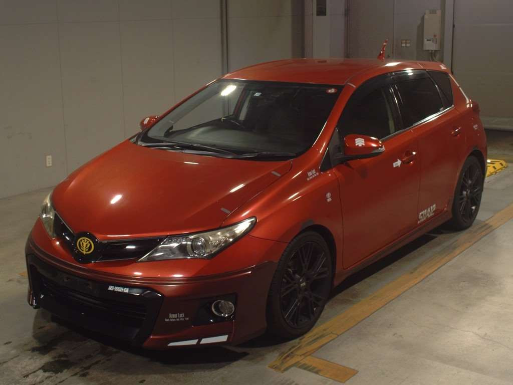 2013 Toyota Auris ZRE186H[0]