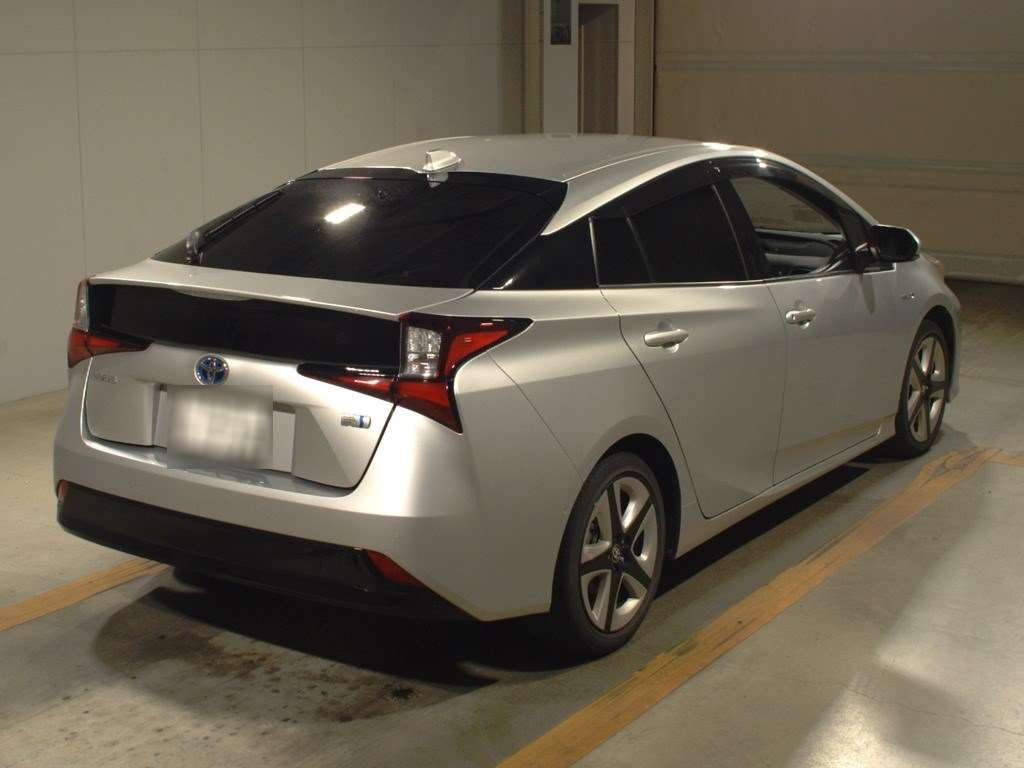 2019 Toyota Prius ZVW51[1]