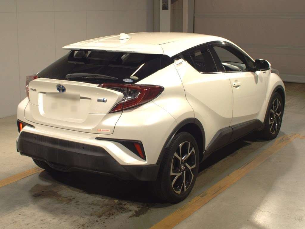 2018 Toyota C-HR ZYX10[1]