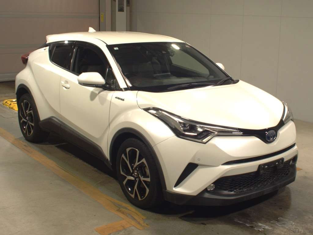 2018 Toyota C-HR ZYX10[2]