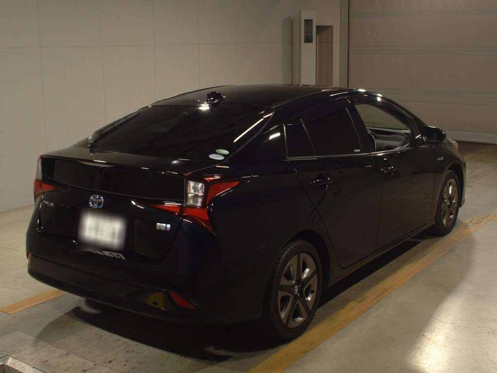 2020 Toyota Prius ZVW51[1]