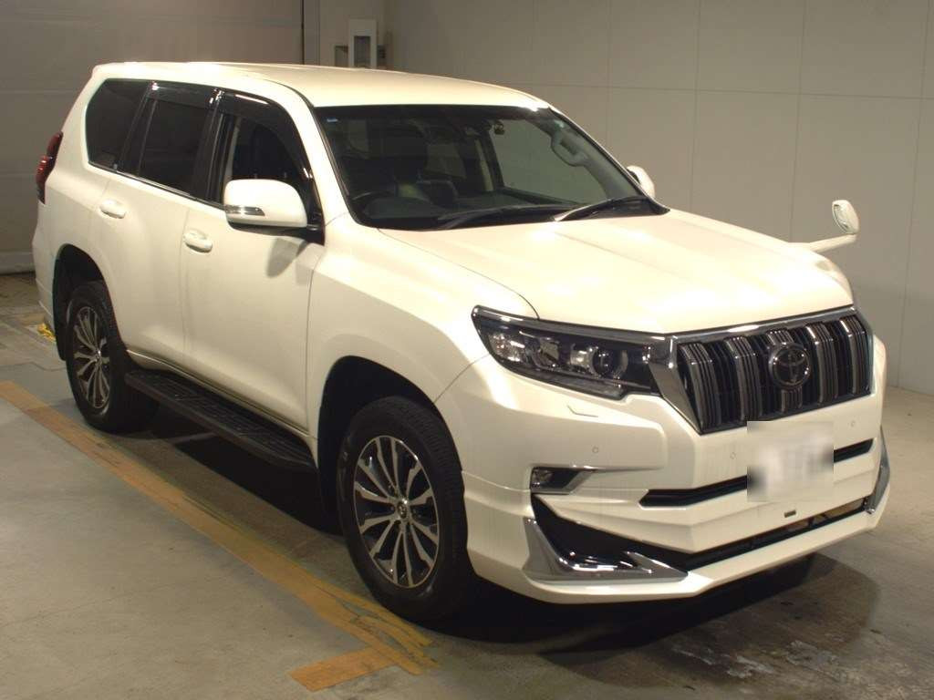 2019 Toyota Land Cruiser Prado TRJ150W[2]