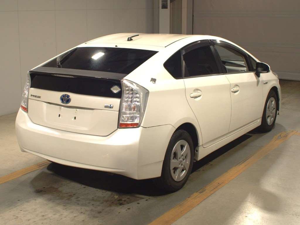 2010 Toyota Prius ZVW30[1]