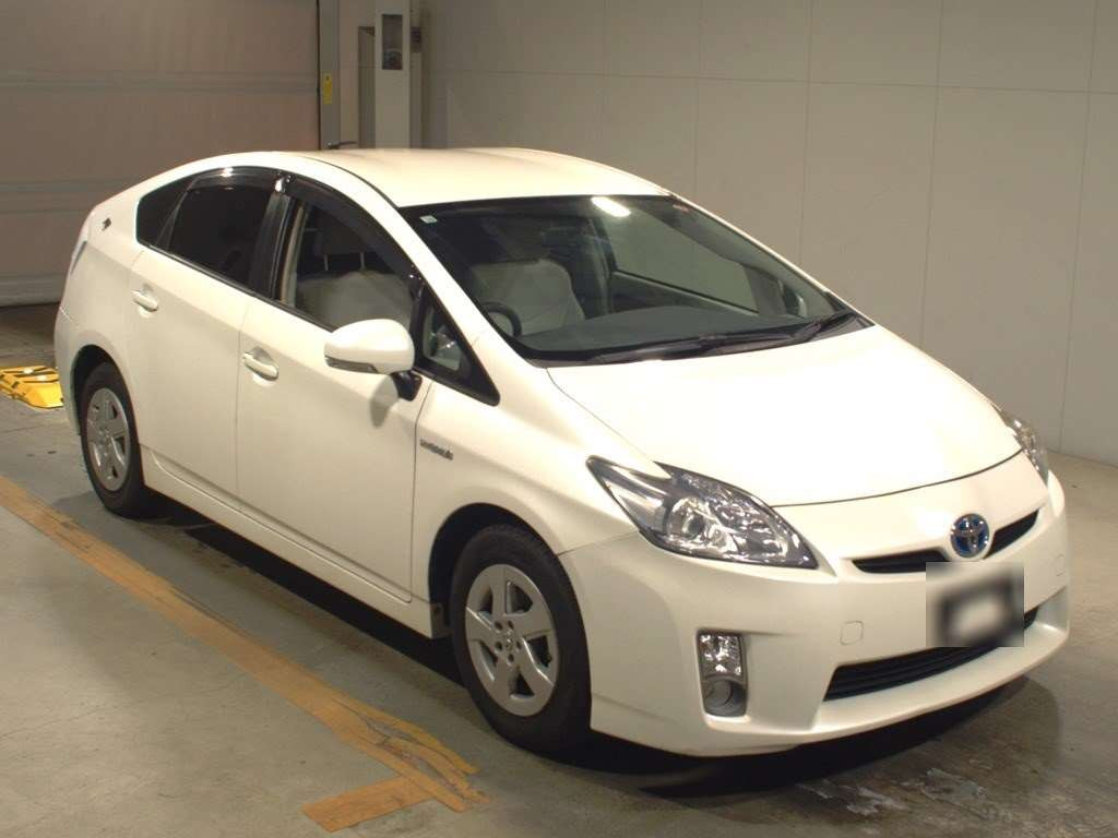 2010 Toyota Prius ZVW30[2]