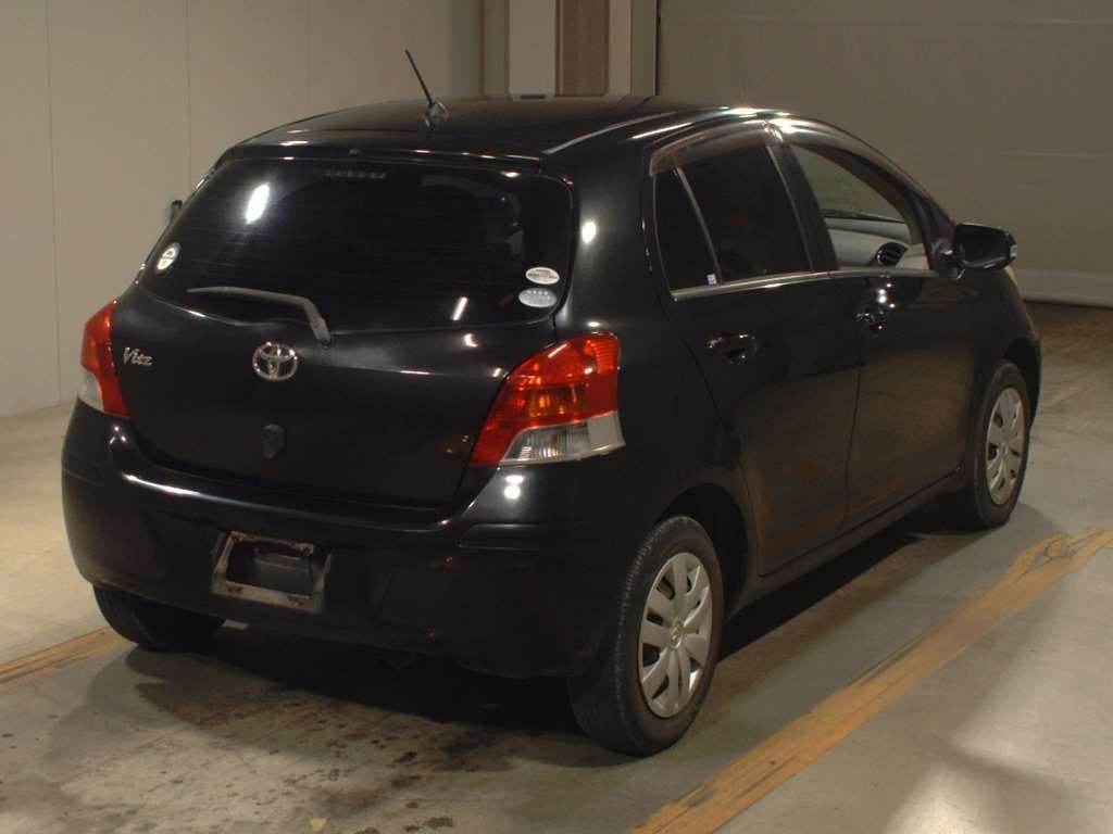 2010 Toyota Vitz SCP90[1]