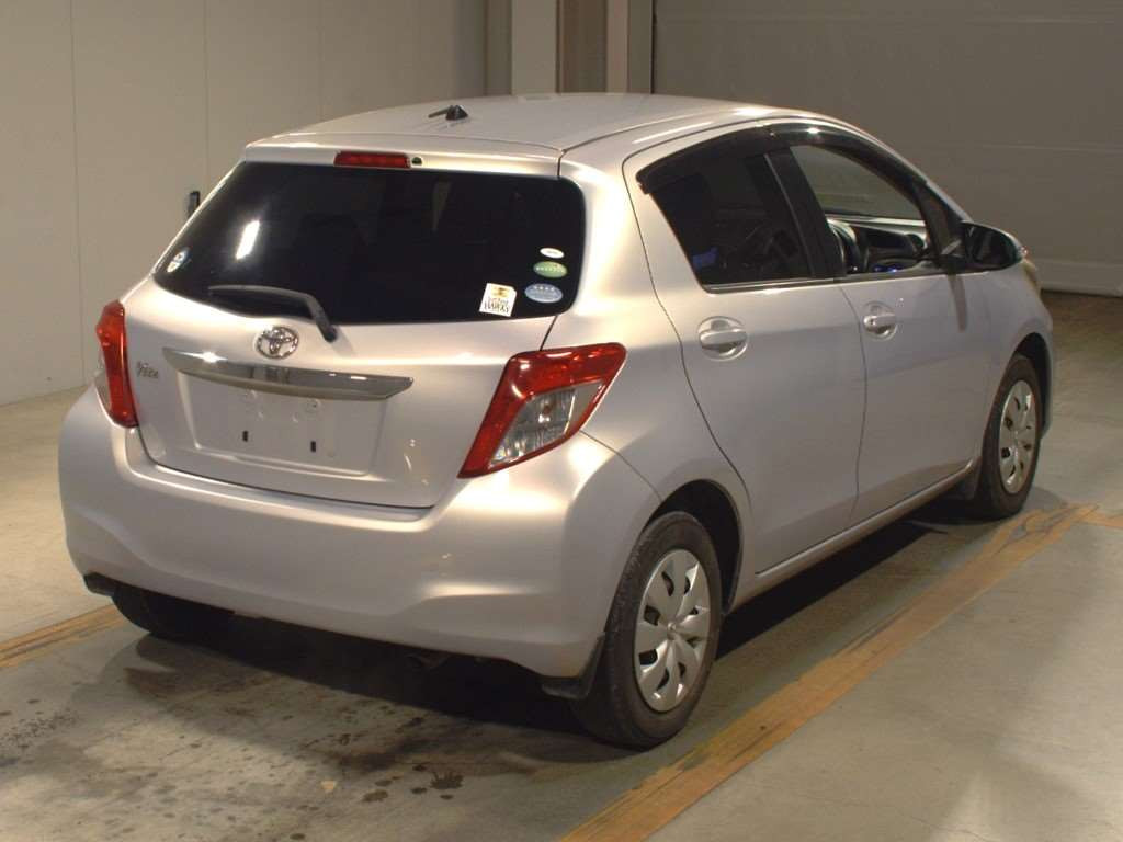 2012 Toyota Vitz NSP130[1]