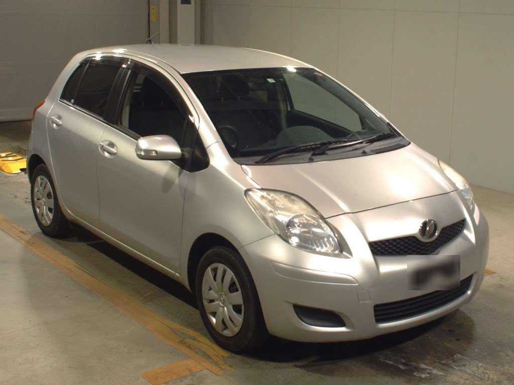 2009 Toyota Vitz SCP90[2]