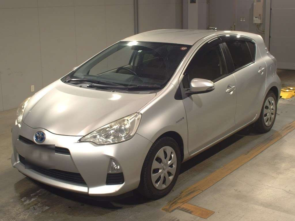 2012 Toyota Aqua NHP10[0]