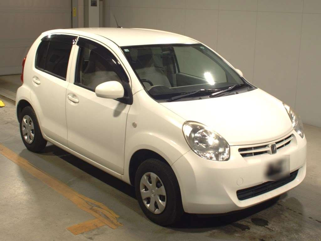 2012 Toyota Passo KGC30[2]