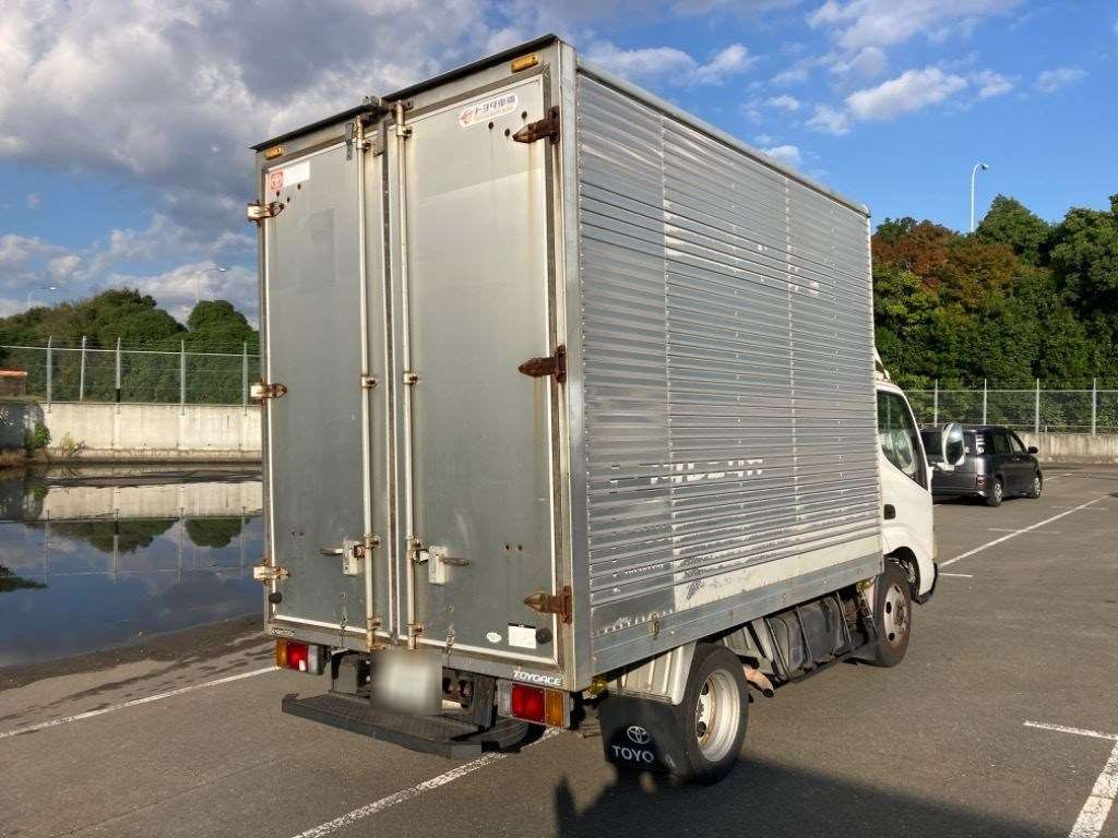 2005 Toyota Toyoace Truck XZU308[1]