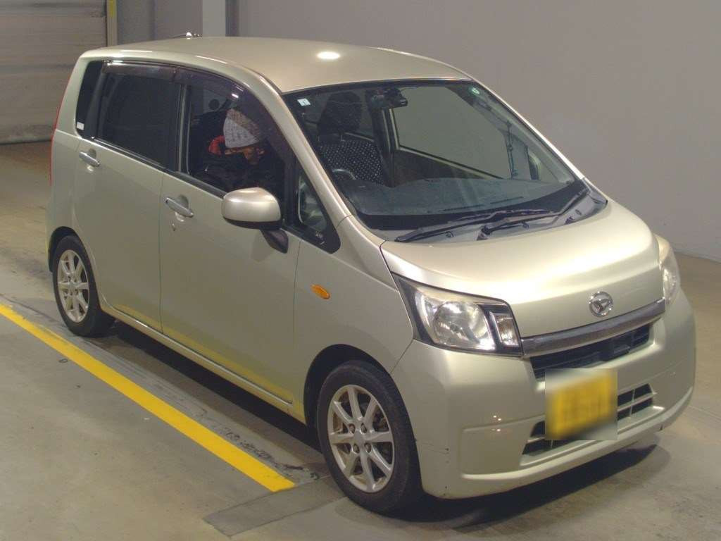 2013 Daihatsu Move LA100S[2]