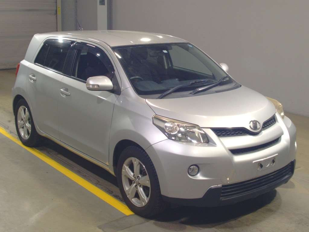 2007 Toyota IST NCP110[2]