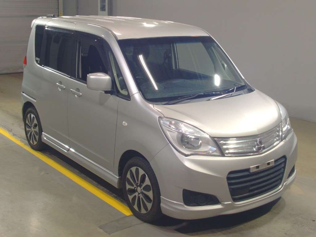 2014 Mitsubishi Delica D2 MB15S[2]