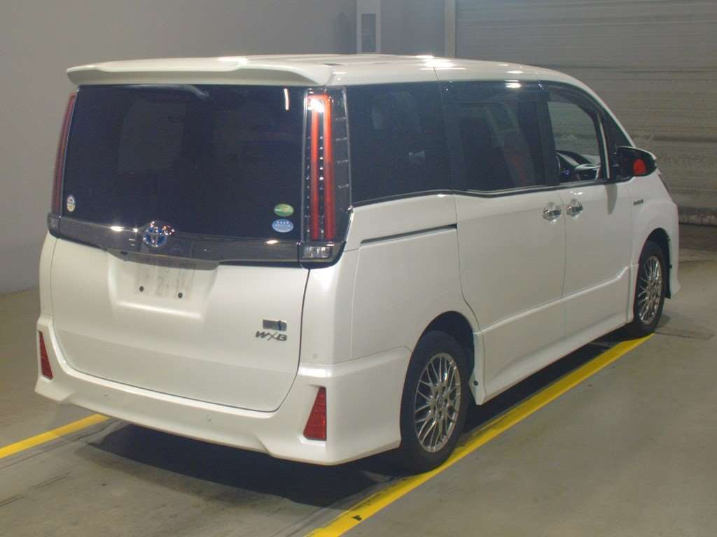 2020 Toyota Noah ZWR80W[1]