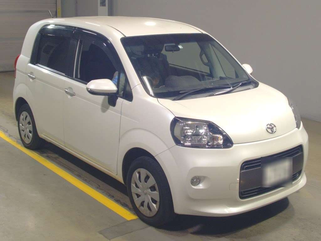 2016 Toyota Porte NCP145[2]