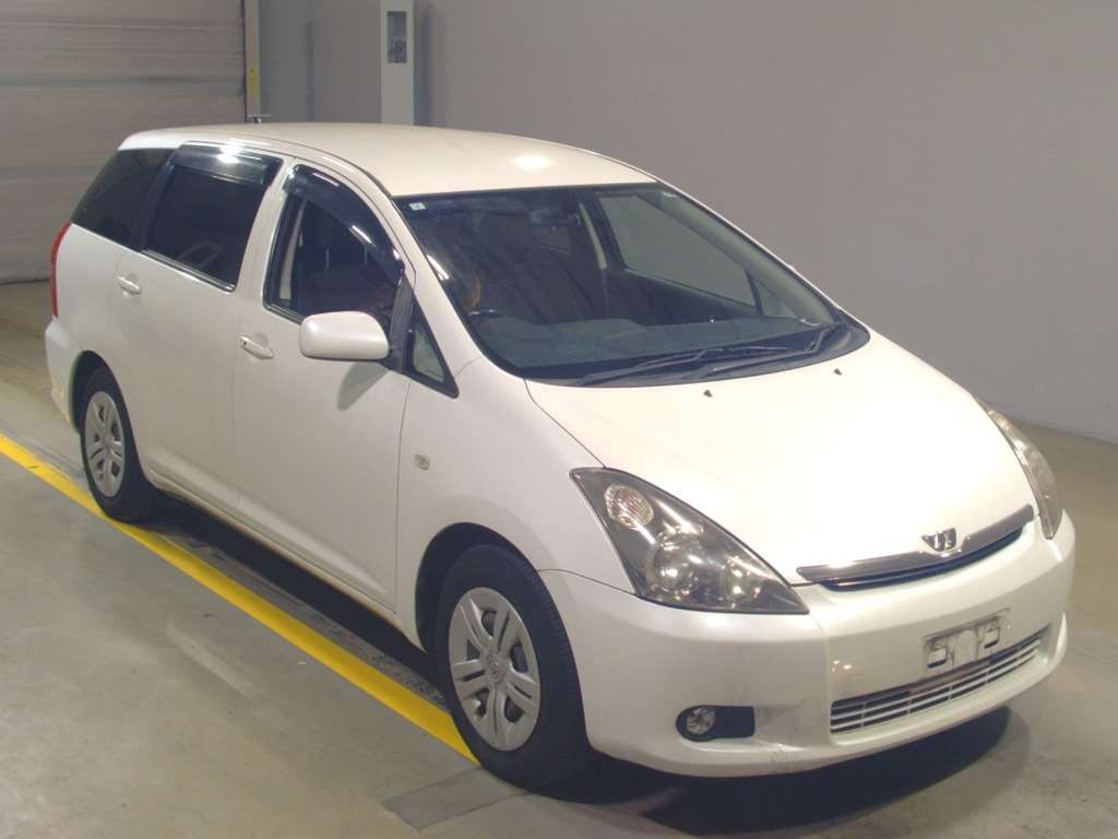 2005 Toyota Wish ANE10G[2]