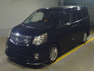 2011 Toyota Noah