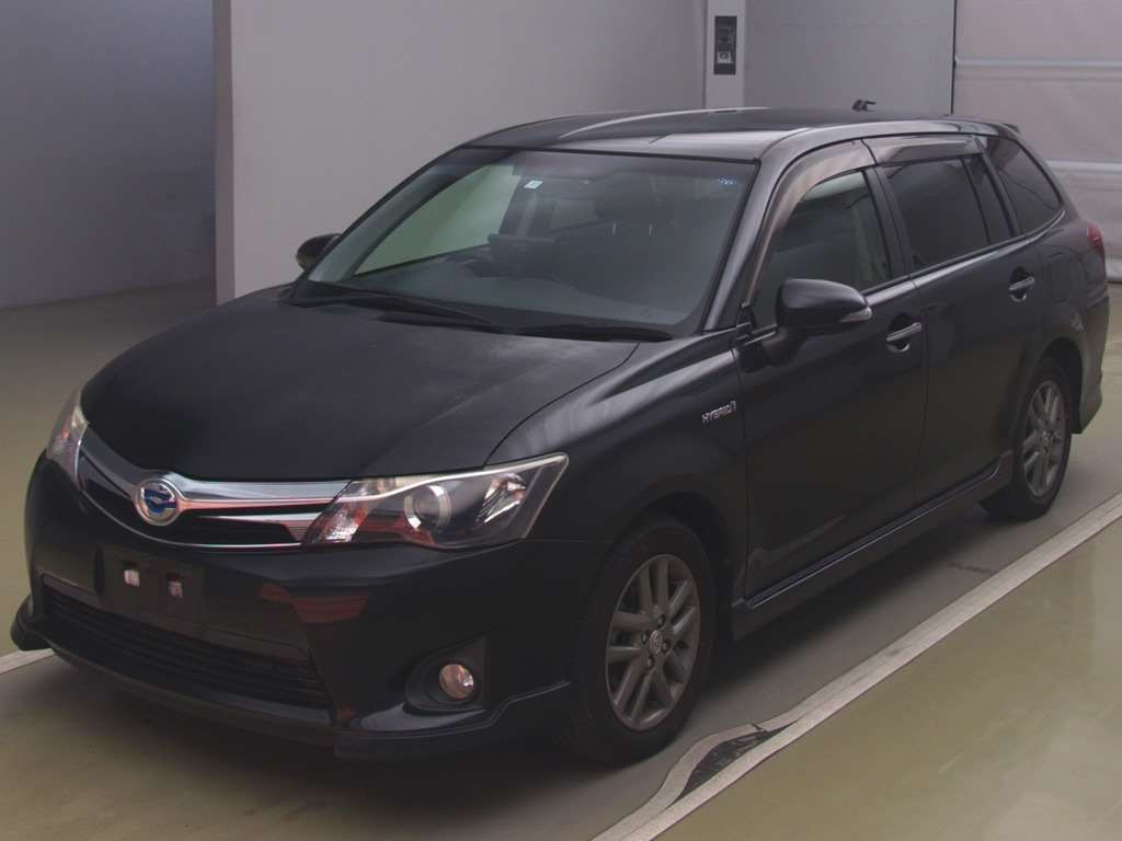 2013 Toyota Corolla Fielder NKE165G[0]