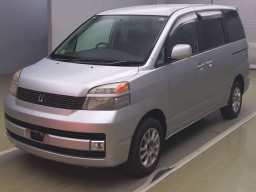 2002 Toyota Voxy