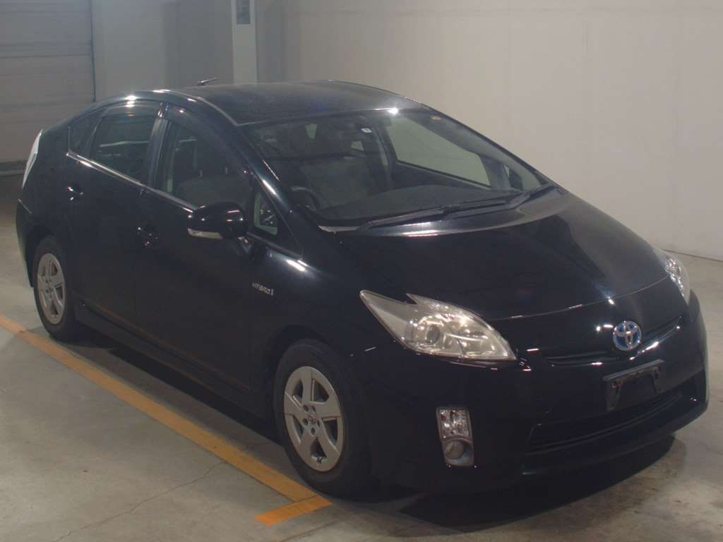 2011 Toyota Prius ZVW30[2]