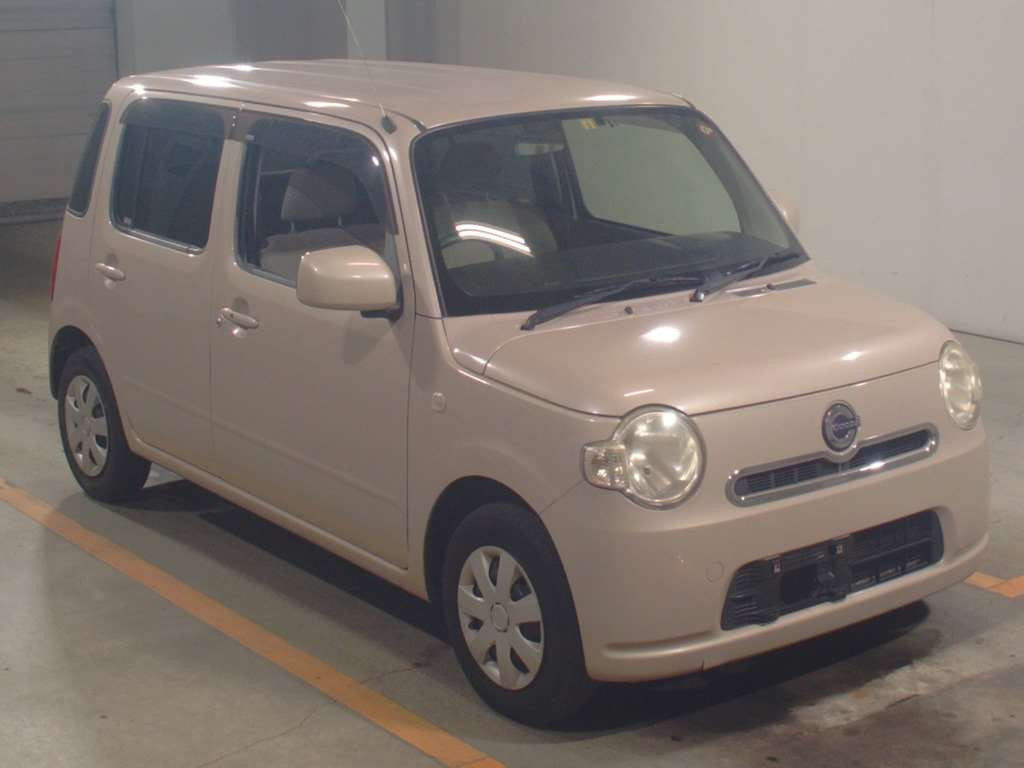 2010 Daihatsu Mira Cocoa L675S[2]