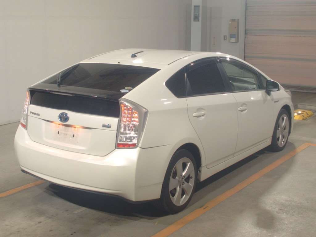 2010 Toyota Prius ZVW30[1]