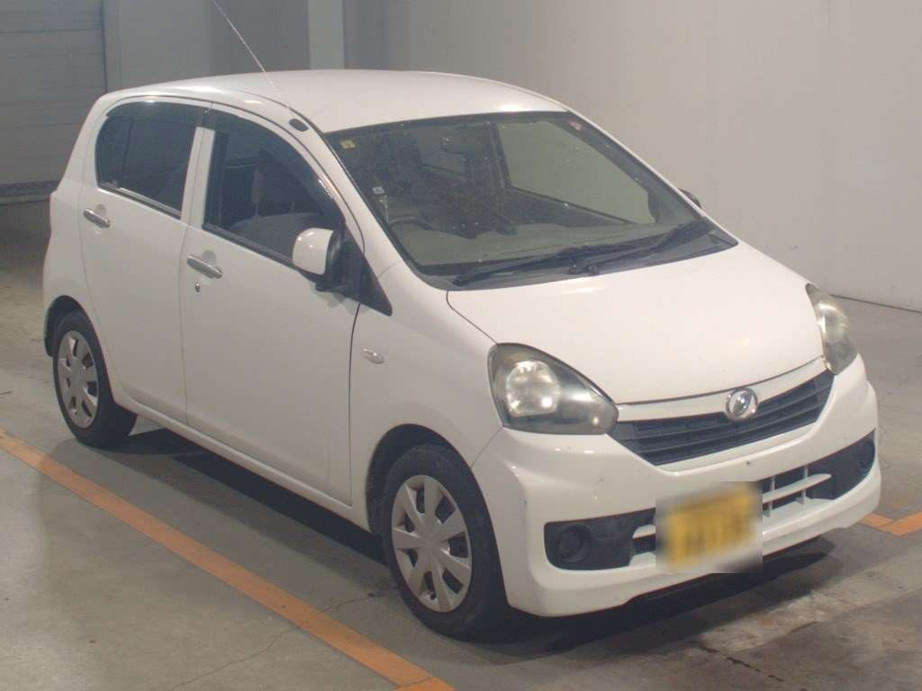 2014 Daihatsu Mira es LA300S[2]