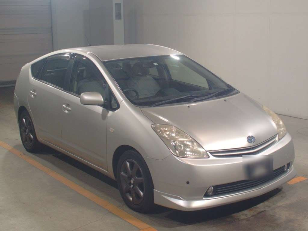 2004 Toyota Prius NHW20[2]