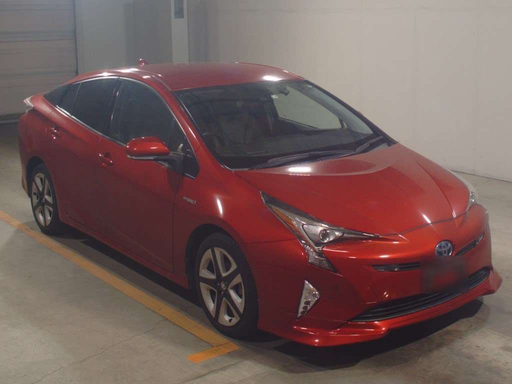 2018 Toyota Prius ZVW51[2]