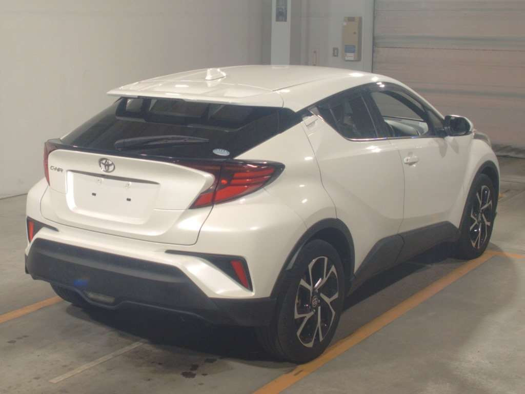 2019 Toyota C-HR NGX10[1]