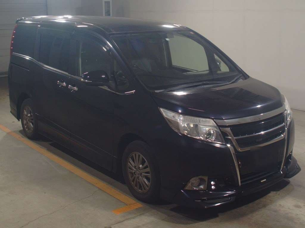 2015 Toyota Esquire ZRR80G[2]