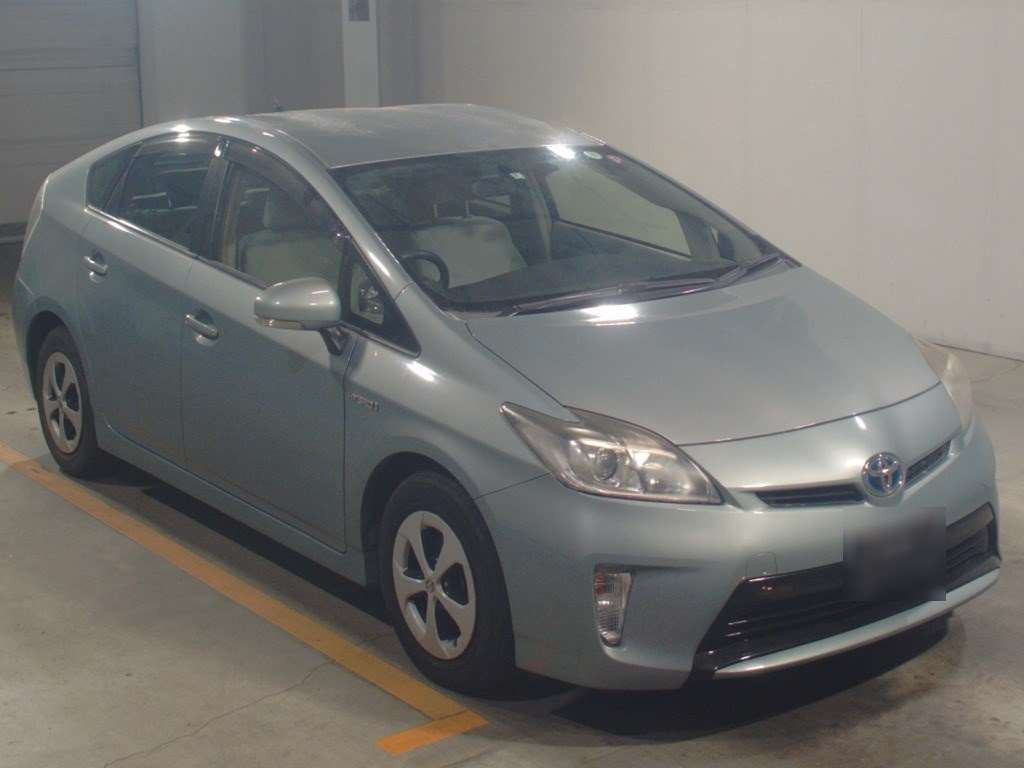 2012 Toyota Prius ZVW30[2]