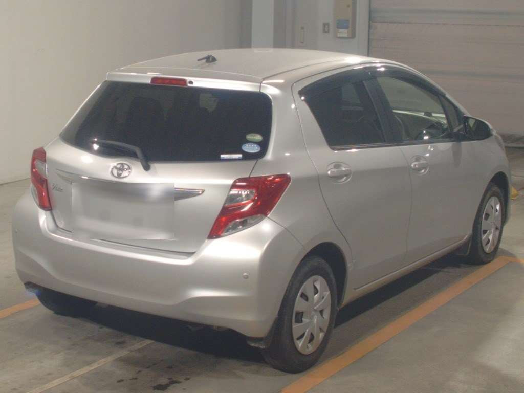 2015 Toyota Vitz KSP130[1]