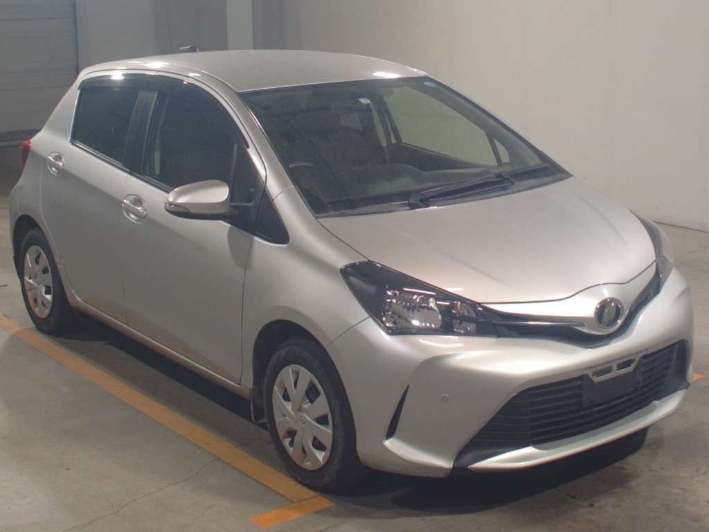 2015 Toyota Vitz KSP130[2]