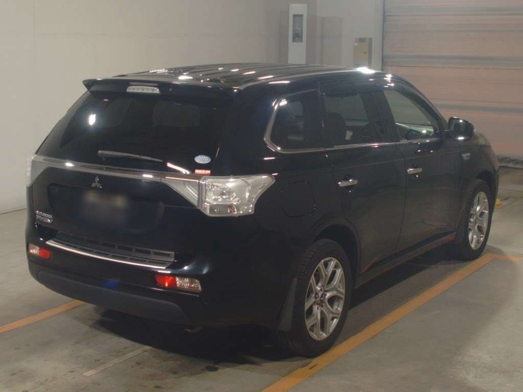 2013 Mitsubishi Outlander PHEV GG2W[1]