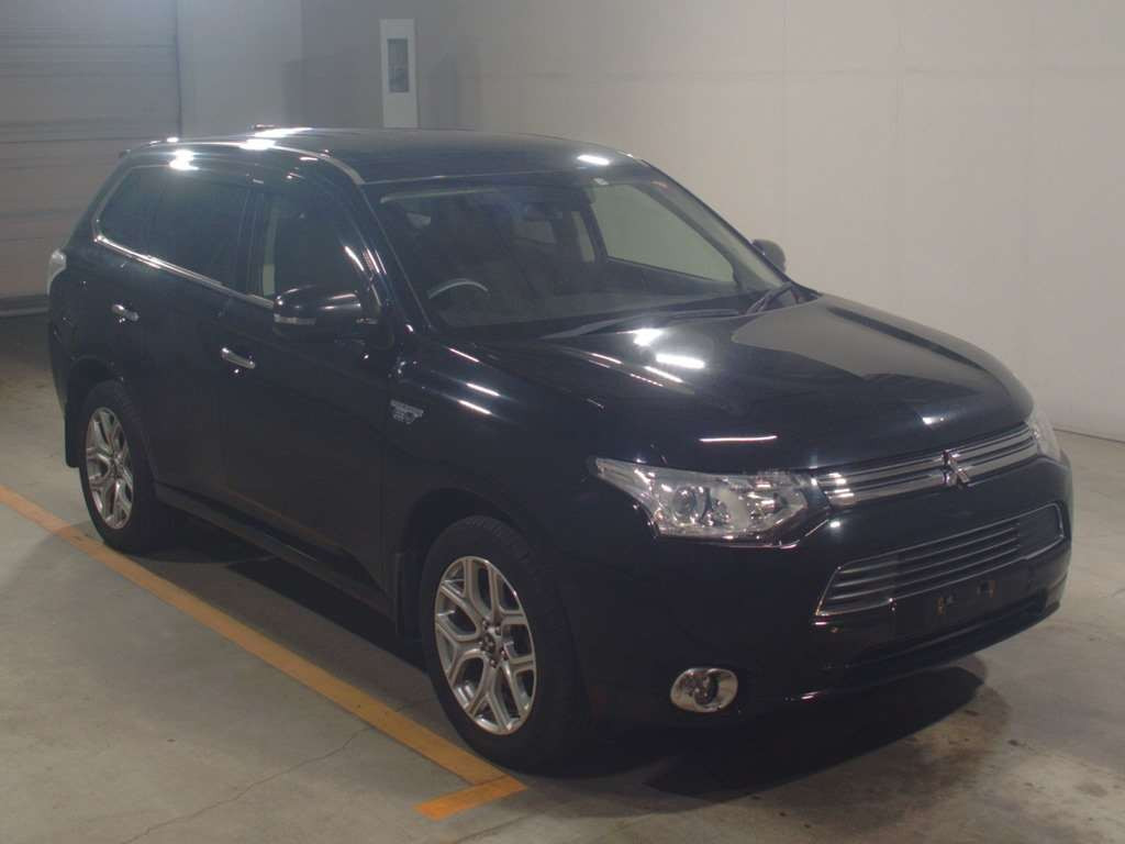 2013 Mitsubishi Outlander PHEV GG2W[2]