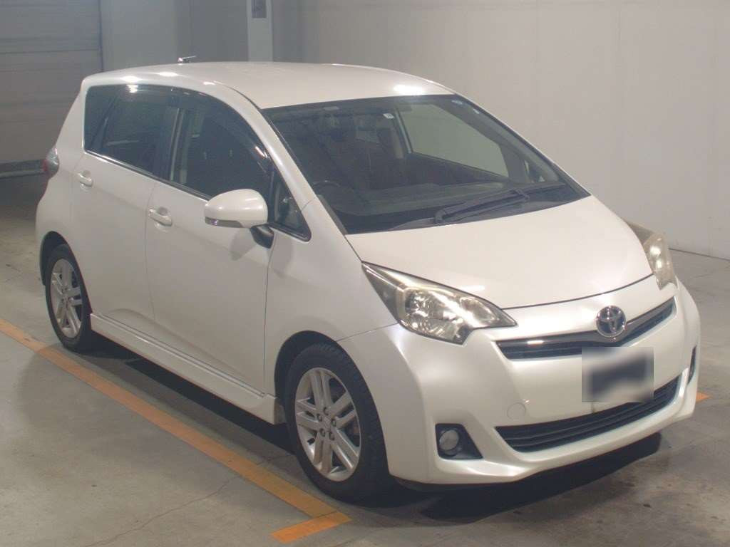 2011 Toyota Ractis NCP120[2]