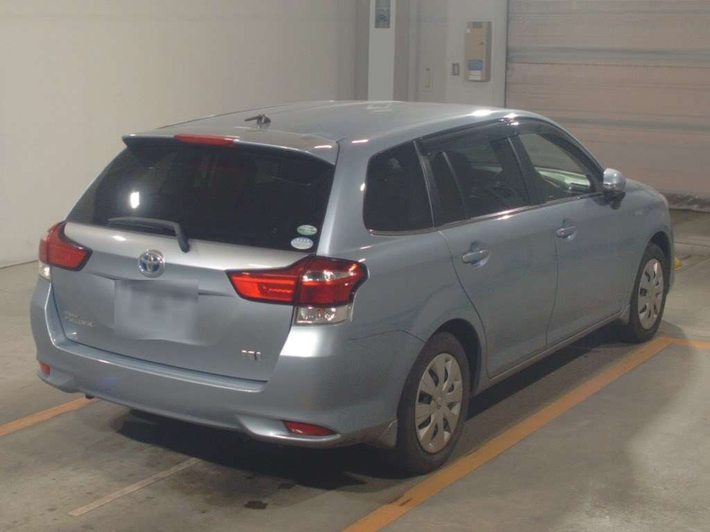 2015 Toyota Corolla Fielder NKE165G[1]