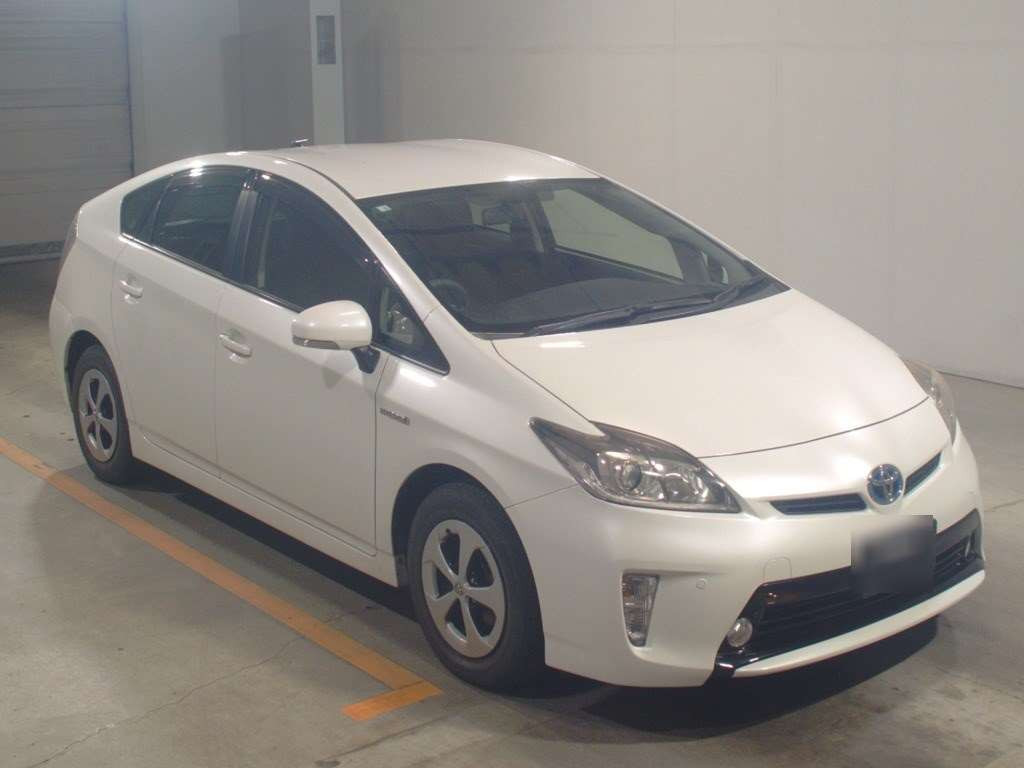 2014 Toyota Prius ZVW30[2]