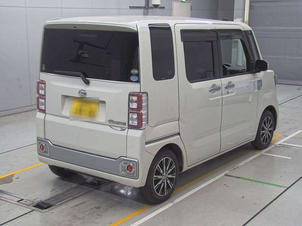 2016 Daihatsu Wake LA700S[1]