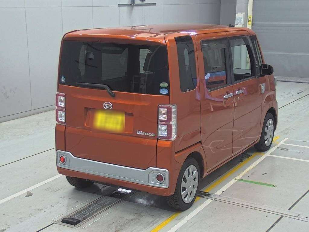 2016 Daihatsu Wake LA700S[1]