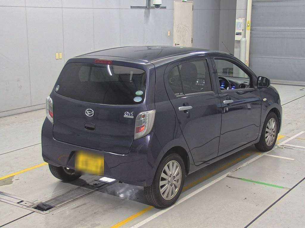 2016 Daihatsu Mira es LA300S[1]