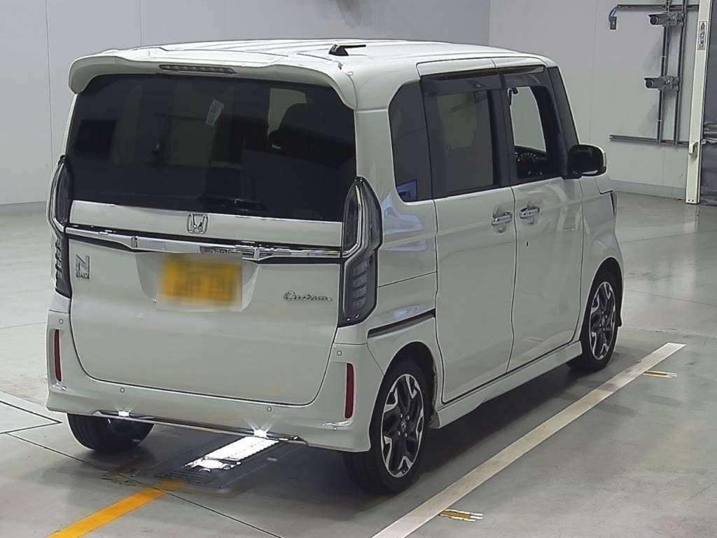 2022 Honda N-BOX CUSTOM JF3[1]