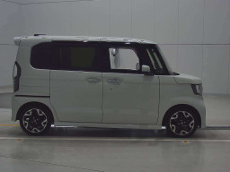 2022 Honda N-BOX CUSTOM