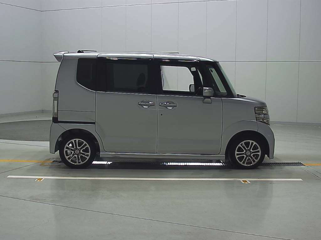 2014 Honda N-Box+ Custom JF1[2]