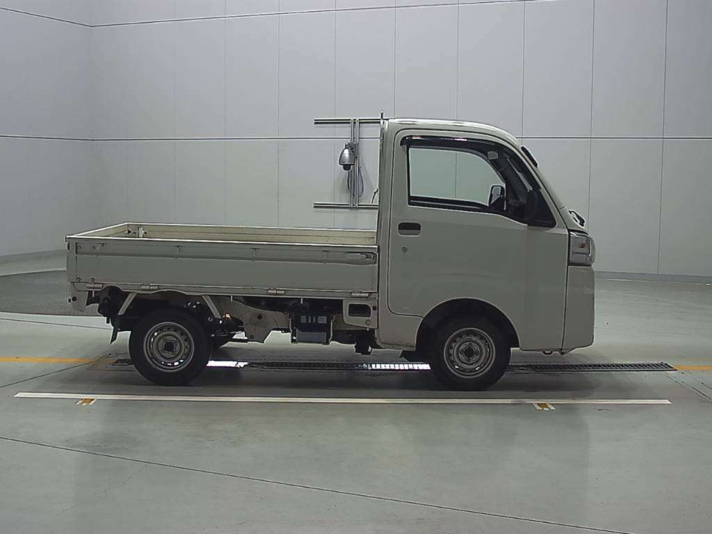 2019 Daihatsu Hijet Truck S500P[2]