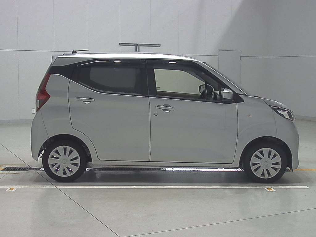 2023 Mitsubishi eK Wagon B33W[2]