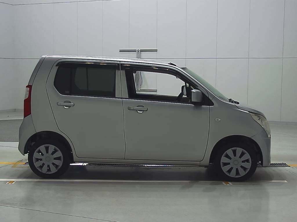 2013 Suzuki Wagon R MH34S[2]