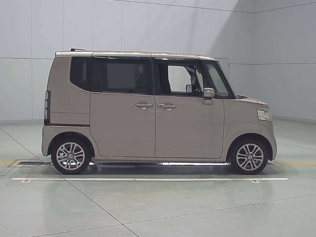 2013 Honda N-BOX JF1[2]